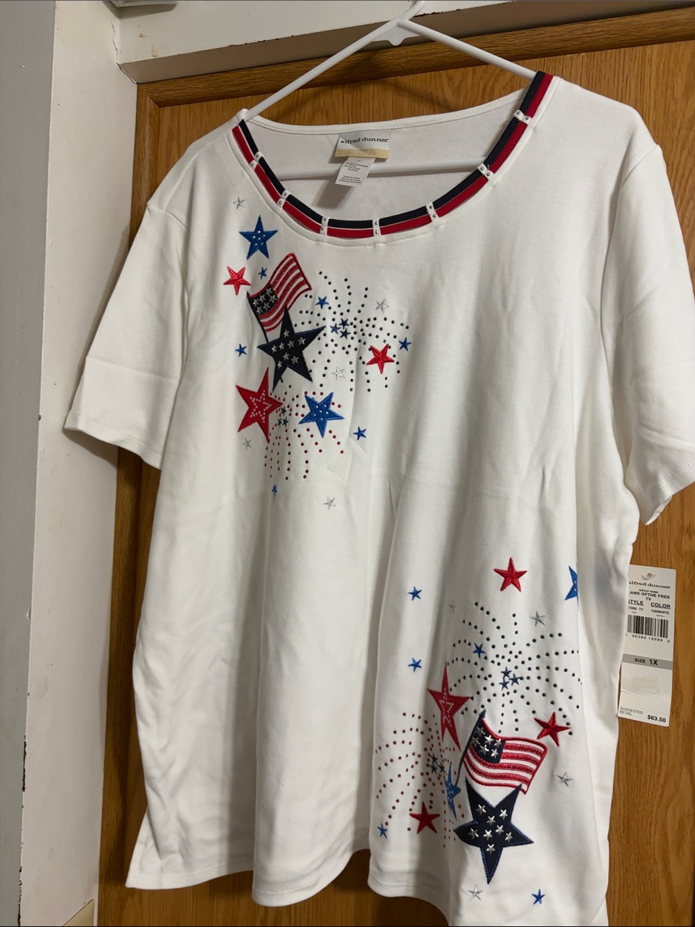 Alfred Dunner White Patriotic Star & Flag Short Sleeve Top